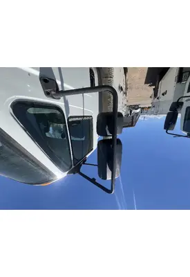 INTERNATIONAL 4400 Door Vent Glass, Front