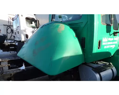 INTERNATIONAL 4400 FAIRING, WIND DEFLECTOR ROOF