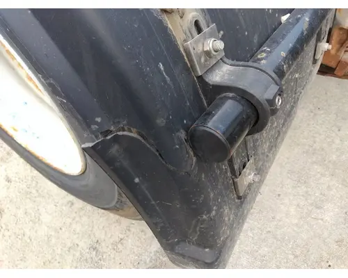 INTERNATIONAL 4400 FENDER, QUARTERHALF REAR
