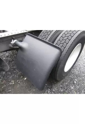 INTERNATIONAL 4400 FENDER, QUARTER/HALF REAR