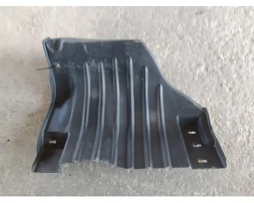INTERNATIONAL 4400 FENDER, SPLASH SHIELDGUARD