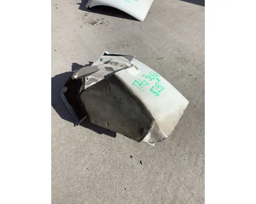 INTERNATIONAL 4400 FENDER EXTENSION