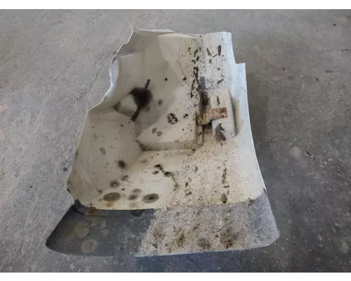INTERNATIONAL 4400 FENDER EXTENSION