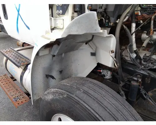 INTERNATIONAL 4400 FENDER EXTENSION