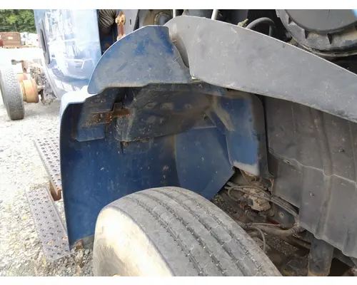 INTERNATIONAL 4400 FENDER EXTENSION