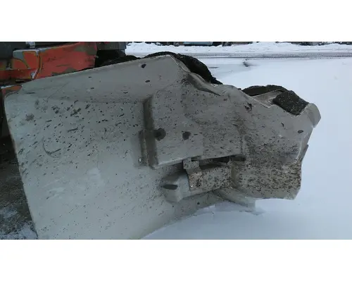 INTERNATIONAL 4400 FENDER EXTENSION