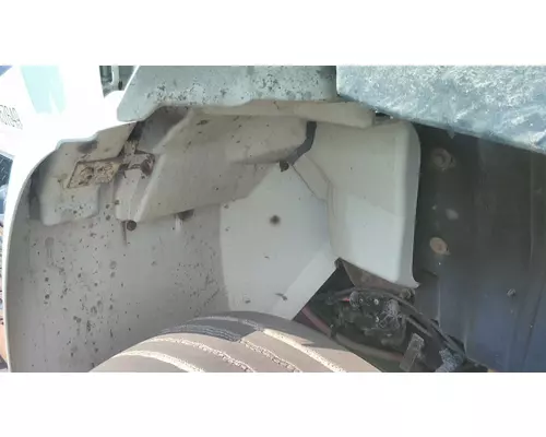 INTERNATIONAL 4400 FENDER EXTENSION