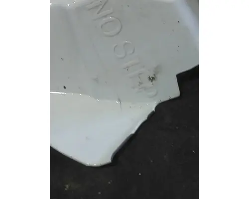 INTERNATIONAL 4400 FENDER EXTENSION