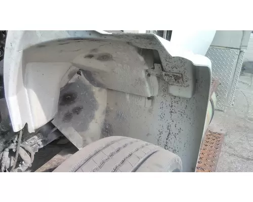 INTERNATIONAL 4400 FENDER EXTENSION