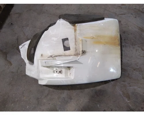 INTERNATIONAL 4400 FENDER EXTENSION