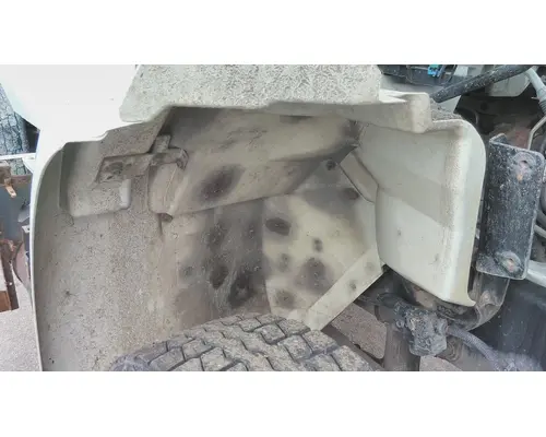 INTERNATIONAL 4400 FENDER EXTENSION