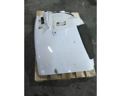 INTERNATIONAL 4400 FENDER EXTENSION