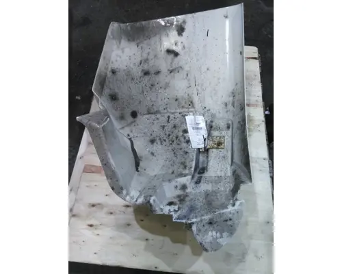 INTERNATIONAL 4400 FENDER EXTENSION