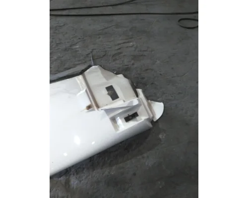 INTERNATIONAL 4400 FENDER EXTENSION