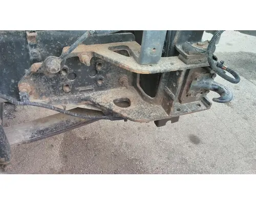 INTERNATIONAL 4400 FRAME HORN