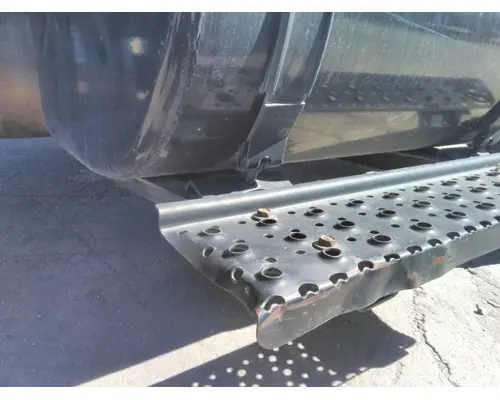 INTERNATIONAL 4400 FUEL TANK