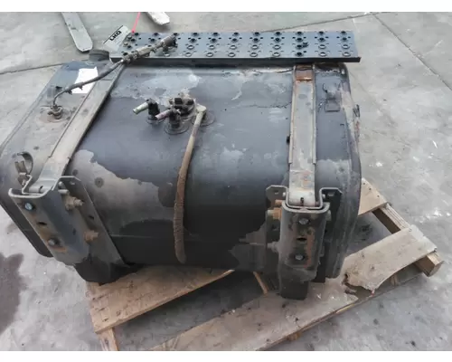 INTERNATIONAL 4400 FUEL TANK