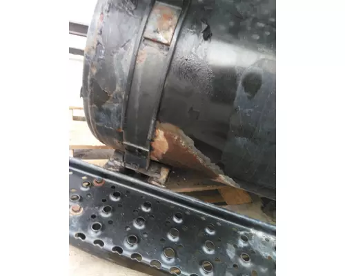 INTERNATIONAL 4400 FUEL TANK