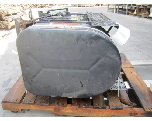 INTERNATIONAL 4400 FUEL TANK