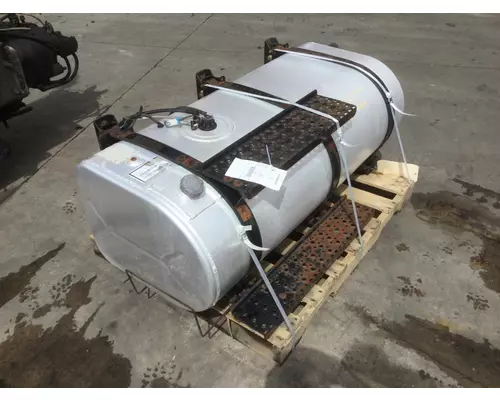 INTERNATIONAL 4400 FUEL TANK