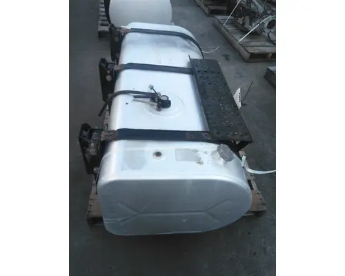 INTERNATIONAL 4400 FUEL TANK
