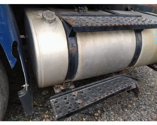 INTERNATIONAL 4400 FUEL TANK