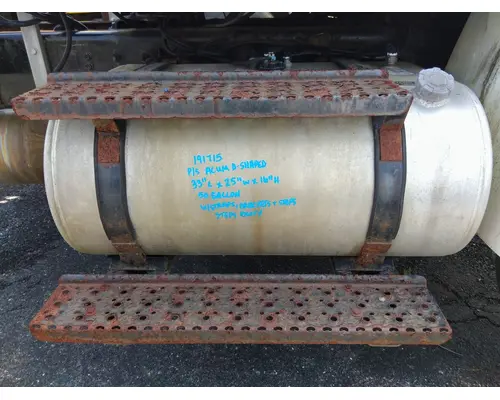 INTERNATIONAL 4400 FUEL TANK