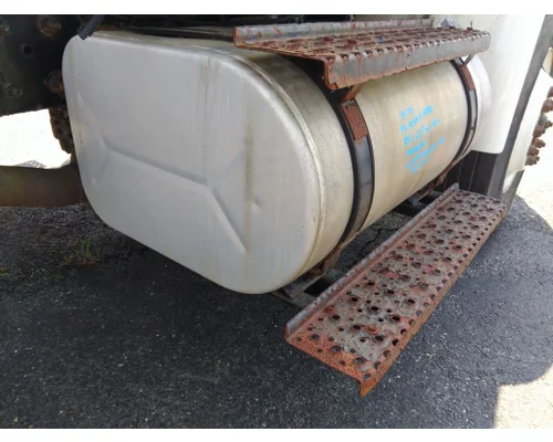 INTERNATIONAL 4400 FUEL TANK
