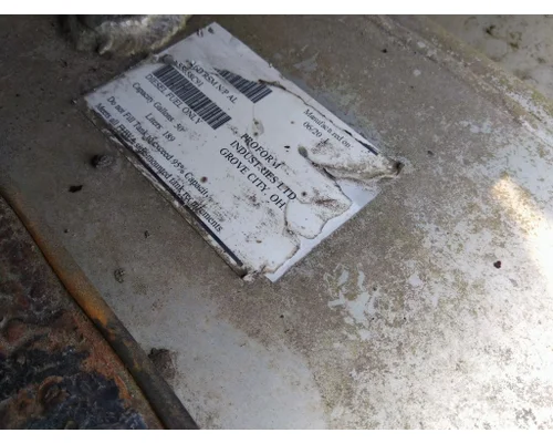 INTERNATIONAL 4400 FUEL TANK