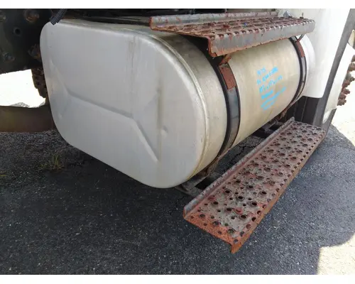 INTERNATIONAL 4400 FUEL TANK