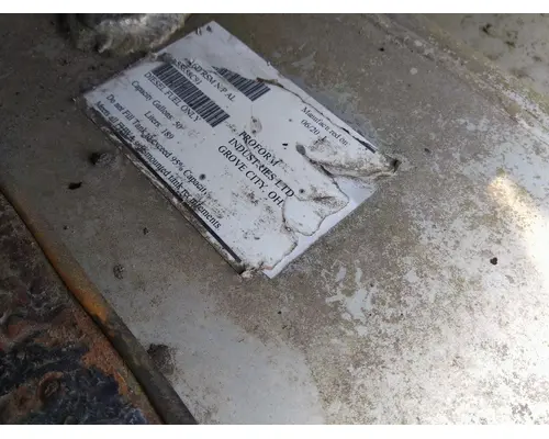 INTERNATIONAL 4400 FUEL TANK