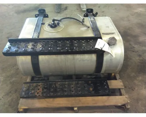 INTERNATIONAL 4400 FUEL TANK