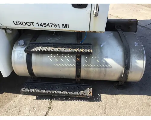 INTERNATIONAL 4400 FUEL TANK