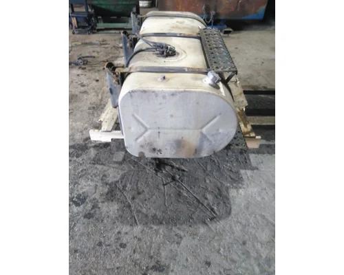 INTERNATIONAL 4400 FUEL TANK