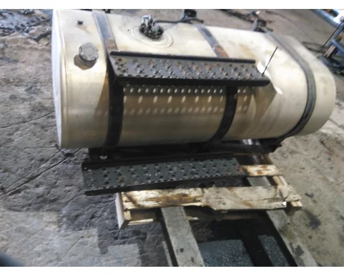 INTERNATIONAL 4400 FUEL TANK