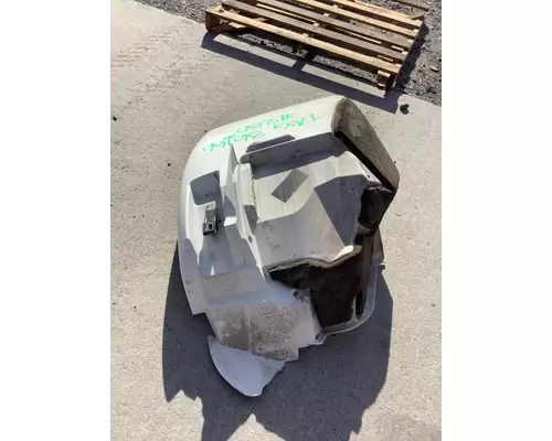 INTERNATIONAL 4400 Fender Extension