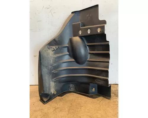 INTERNATIONAL 4400 Fender Extension