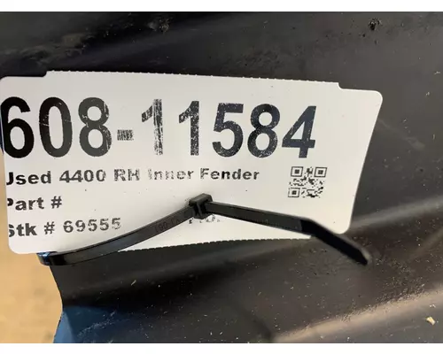 INTERNATIONAL 4400 Fender Extension