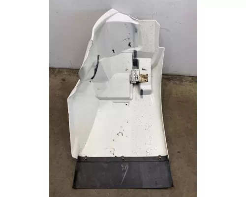 INTERNATIONAL 4400 Fender Extension