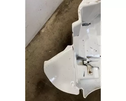 INTERNATIONAL 4400 Fender Extension