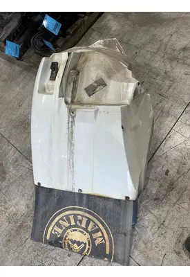 INTERNATIONAL 4400 Fender Extension