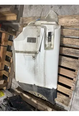 INTERNATIONAL 4400 Fender Extension