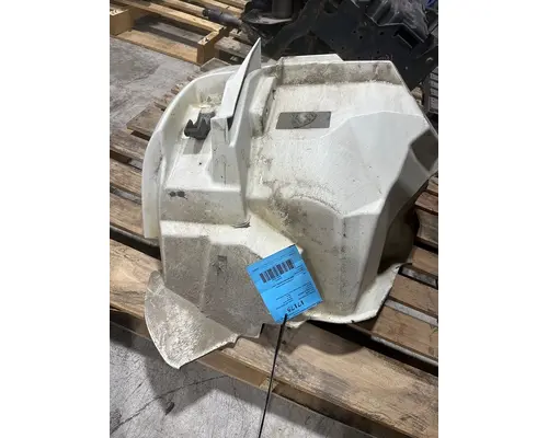 INTERNATIONAL 4400 Fender Extension