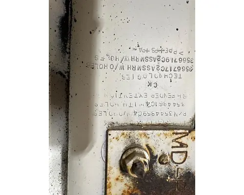 INTERNATIONAL 4400 Fender Extension