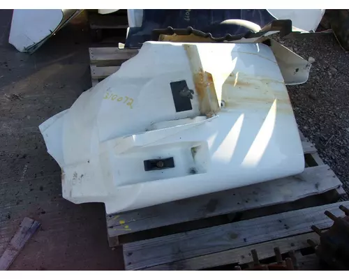 INTERNATIONAL 4400 Fender Extension