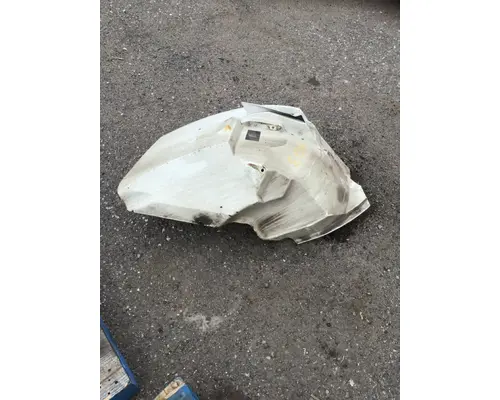 INTERNATIONAL 4400 Fender Extension