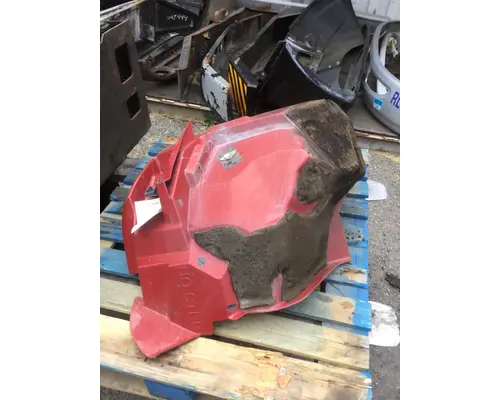 INTERNATIONAL 4400 Fender Extension