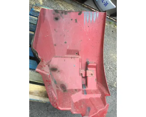 INTERNATIONAL 4400 Fender Extension