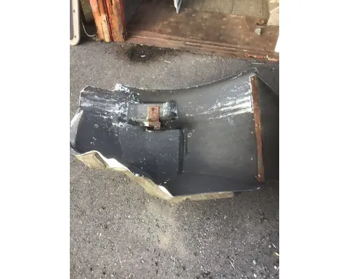 INTERNATIONAL 4400 Fender Extension