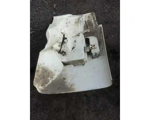 INTERNATIONAL 4400 Fender Extension